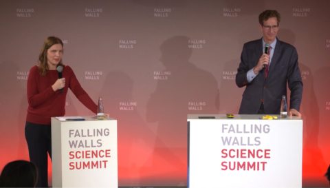 Towards entry "Falling Walls Science Summit: Discussion on the particle accelerator on a chip"